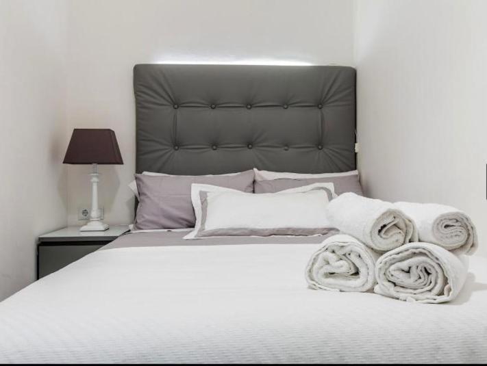 Nice, Cozy, Fcb Stadium,payment Parking Apartment Barcelona