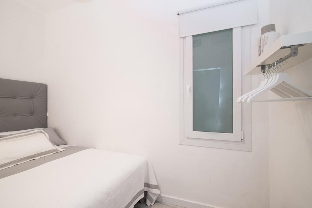 Nice, Cozy, Fcb Stadium,payment Parking Barcelona