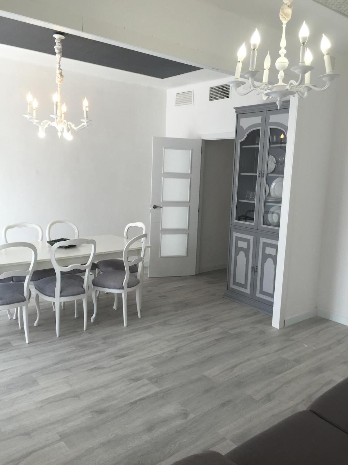 Nice, Cozy, Fcb Stadium,payment Parking Apartment *