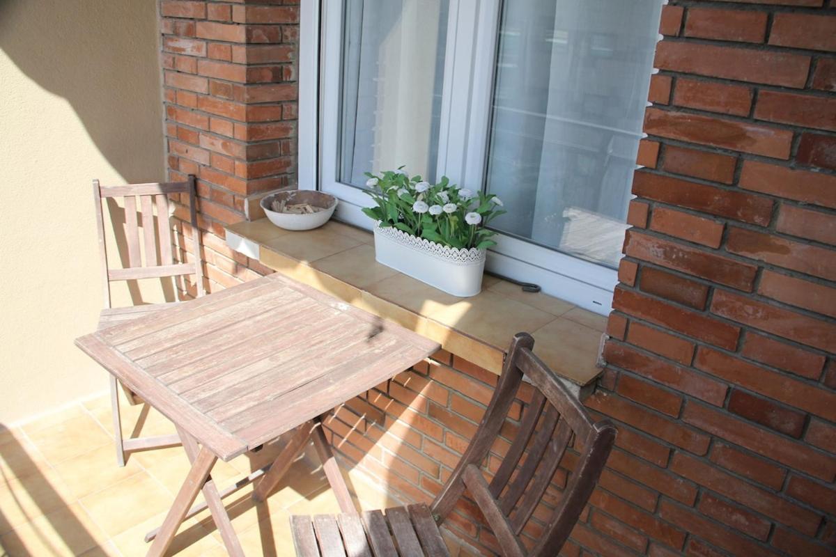 Appartement Nice, Cozy, Fcb Stadium,payment Parking