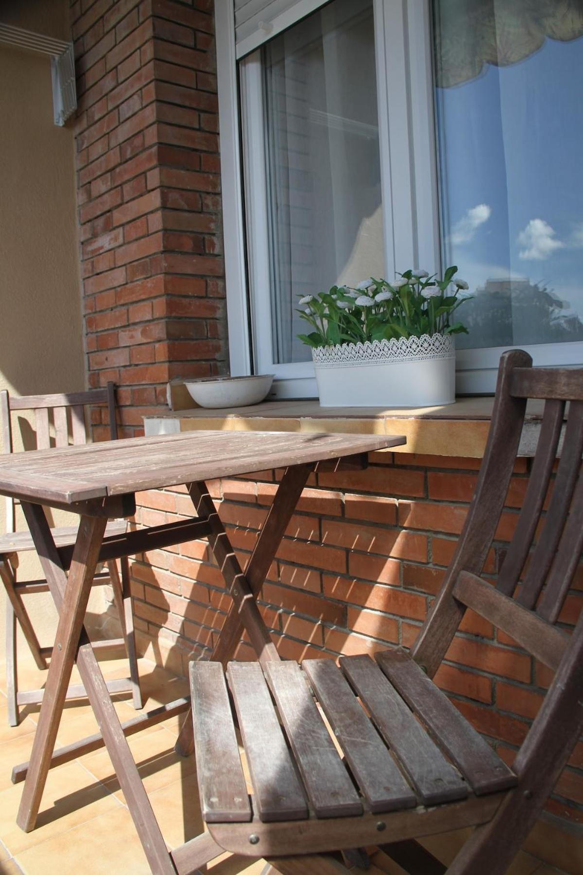 Nice, Cozy, Fcb Stadium,payment Parking Appartement *